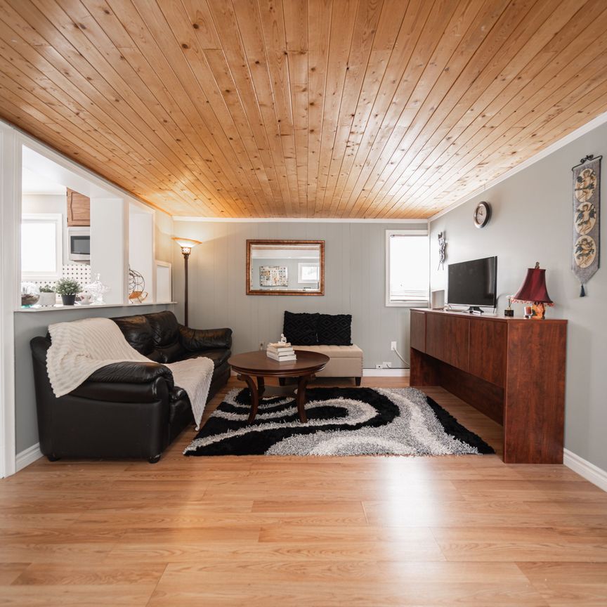 For Lease - 74 De La Salle Boulevard, Georgina, Ontario - Photo 1