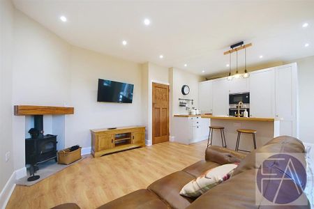 2 bedroom semi-detached bungalow to rent - Photo 2