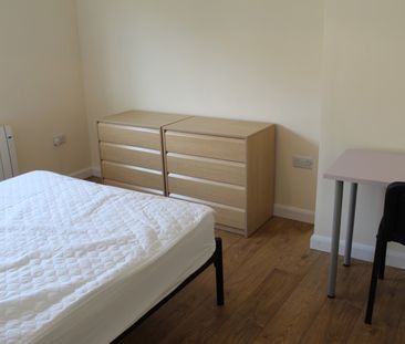 8 Trekeen Road, Penryn - Photo 4