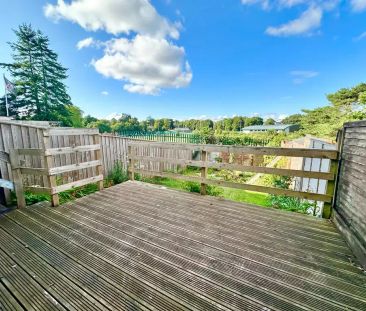 4 bedroom semi-detached house to rent - Photo 1