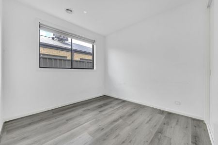 Modern Family Home with Spacious Four Bedrooms!! - Photo 5