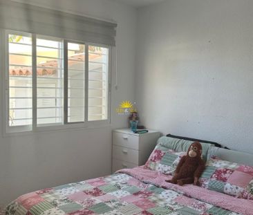 VILLA WITH 2 BEDROOMS IN LA NUCIA, ALICANTE - Photo 3