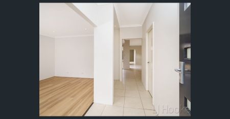 Large Family Home In Fantasic Location - Photo 2