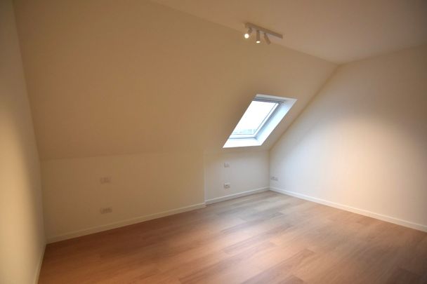 Prachtig afgewerkte nieuwbouw woning in leuke woonwijk - Photo 1