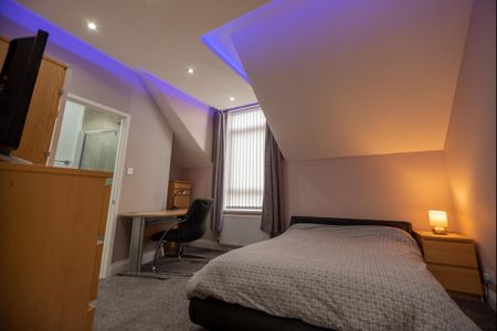 3 bedroom semi-detached house to rent - Photo 3