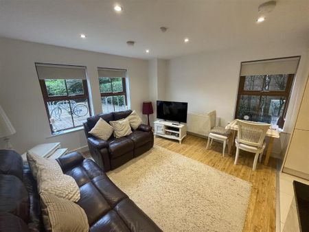 Apt 1 Balmoral Grange, 22 Upper Lisburn Road, Finaghy, Belfast, BT10 0AA - Photo 2