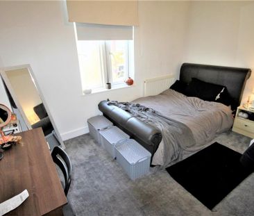 5 bedroom terraced house to rent - Photo 3