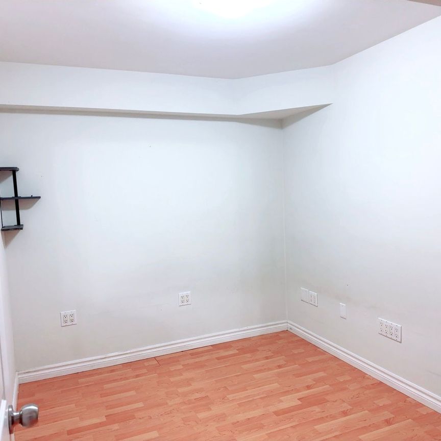 For Lease - 26 Rainbow Court Unit# Bsmt, Georgina, Ontario - Photo 1