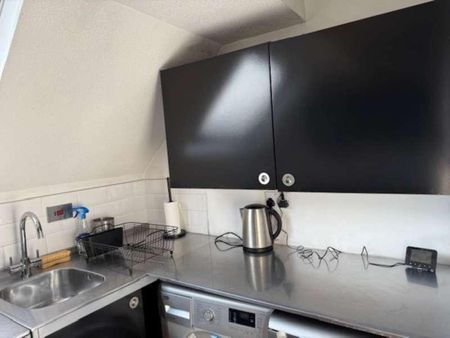 Windrush Court, High Wycombe, HP13 - Photo 4