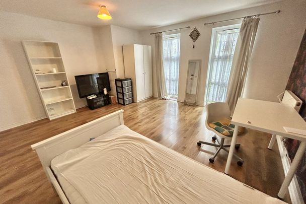 Templars Court - Photo 1