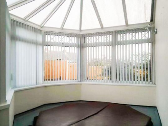 4 bedroom detached house to rent - Photo 1