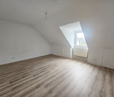 Charmante Dachgeschosswohnung in Ohligs - Photo 4