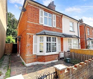 2 bedroom semi-detached house to rent - Photo 3