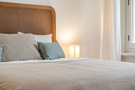 Prachtig gerenoveerd herenhuis in de gewilde Zurenborg wijk! - Photo 2