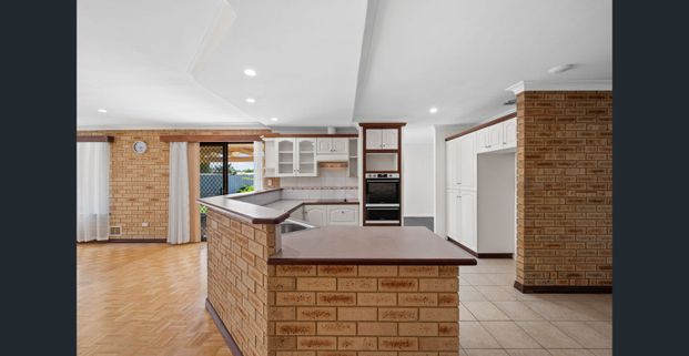 Comfortable Living Just Minutes from Rockingham City Centre - Photo 1