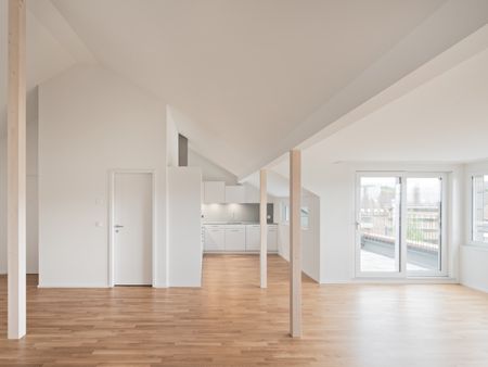 Grand appartement mansardé dans un endroit calme - Photo 4