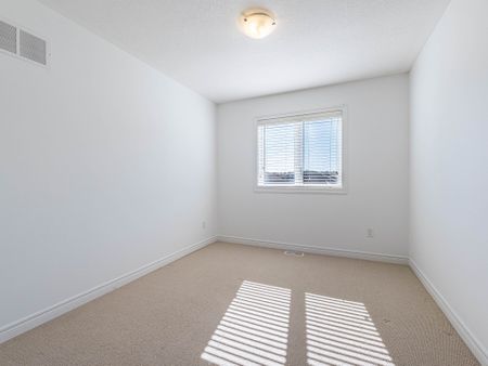 For Lease - 177 Law Drive, Guelph, Ontario - Photo 2