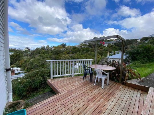 2 Bedroom, Kelburn - Photo 1