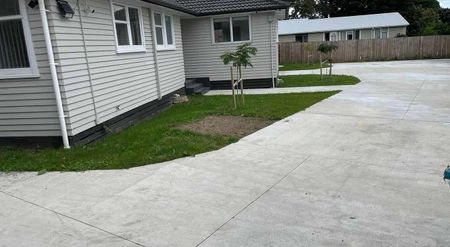 Semi furnished Spacious 4-Bedroom House - Photo 2