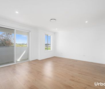 Grand Custom Built 4 Bedroom Home - Photo 2