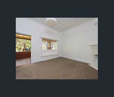 Great Sized Family Home with Oversized Child Friendly Yard - Photo 3