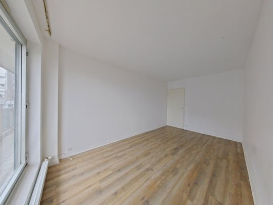Location Appartement 3 pièces 71m² PARIS 12ème - Photo 1