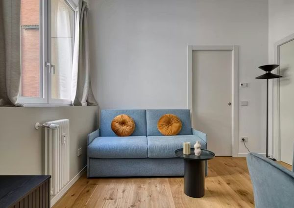 Via Francesco Daverio, Milan, Lombardy 20122