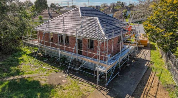 Lovely renovated Family home Otara - Photo 1