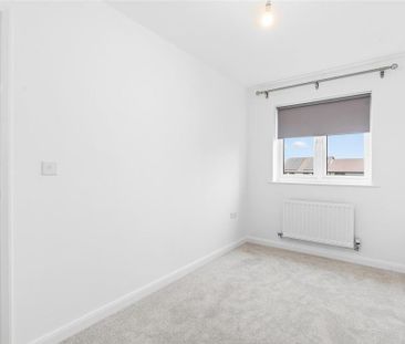 4 bedroom terraced house to rent - Photo 3