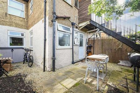 Kimble Road, Colliers Wood, SW19 - Photo 5