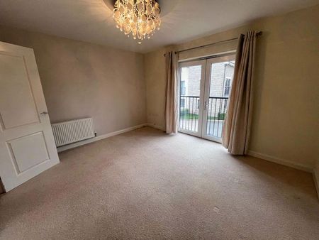 3 bedroom end of terrace house to rent - Photo 2