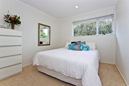 Beautiful Onehunga, 2 Bedrooms - Photo 5