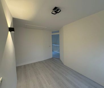 Te huur: Huis Vlielanderstraat in Pernis Rotterdam - Foto 1