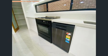 Perfect property for family in the centre of Bardia - Photo 4