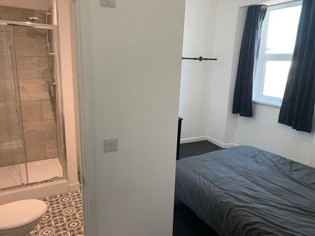 3 bedroom flat share to rent - Photo 5