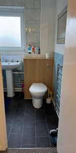 Room in a Shared Flat, Harts Lane, IG11 - Photo 4