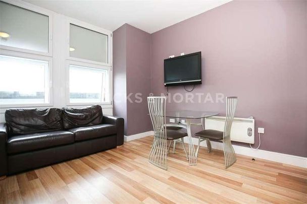 City Apartments, Northumberland Street, Newcastle Upon Tyne, NE1 - Photo 1