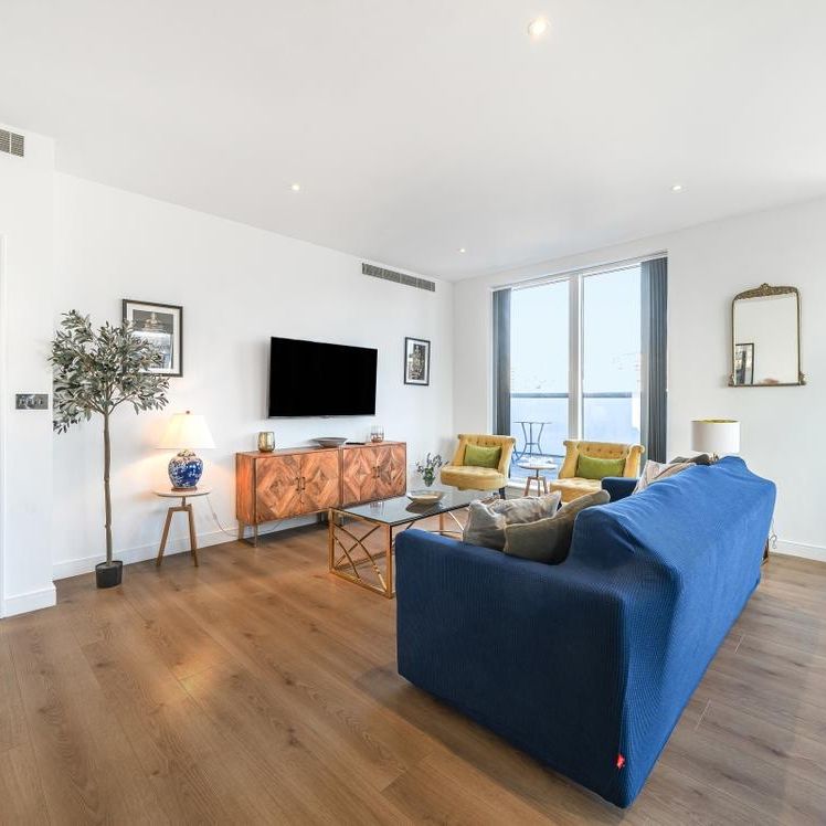 Heritage Walk, London TW8 - Photo 1