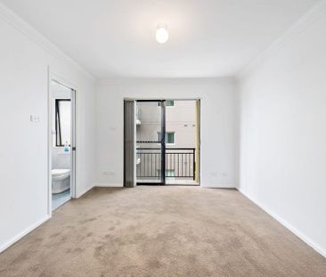 4/9 Stewart Street, Wollongong NSW 2500, Wollongong - Photo 2