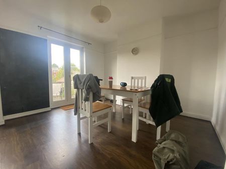 3 bedroom terraced house to rent - Photo 2