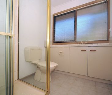 2/5 Campbell Street, Glen Waverley - Photo 4