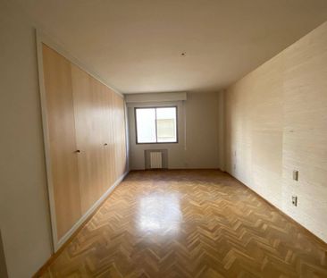 5 room luxury Apartment for rent in Seville, Spain - Photo 2