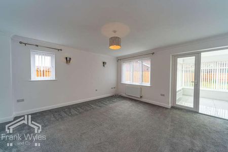 Taylor Close, Lytham St. Annes, Lancashire, FY8 - Photo 4