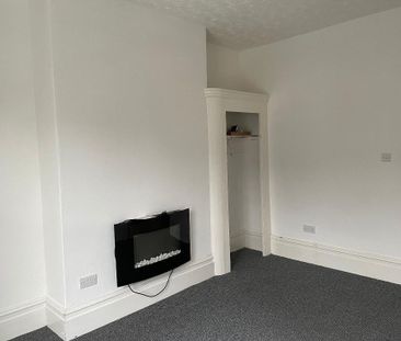 3 Bedroom First Floor Apartment To Rent - Photo 1