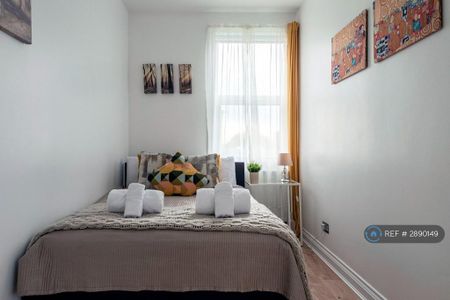 2 bedroom flat to rent - Photo 4
