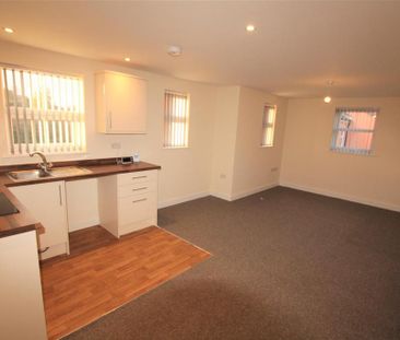 1 bedroom flat to rent - Photo 2