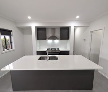 Not your standard 3217 New Build - Rear access, Workshop and Entertaining Area. - Photo 4
