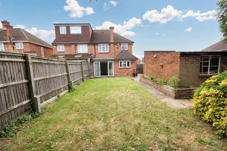 Bradshawe Waye, Uxbridge, UB8 - Photo 3
