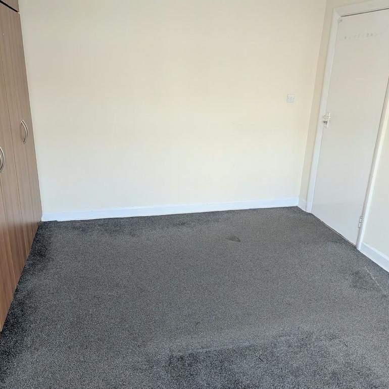 4 bedroom terraced house to rent - Photo 1