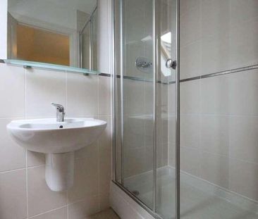 Dalby Gardens, Maidenhead, Berkshire, SL6 - Photo 4